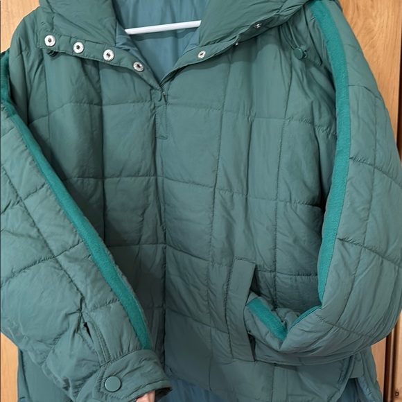 Green Quilted Pullover - Picture 3 of 6